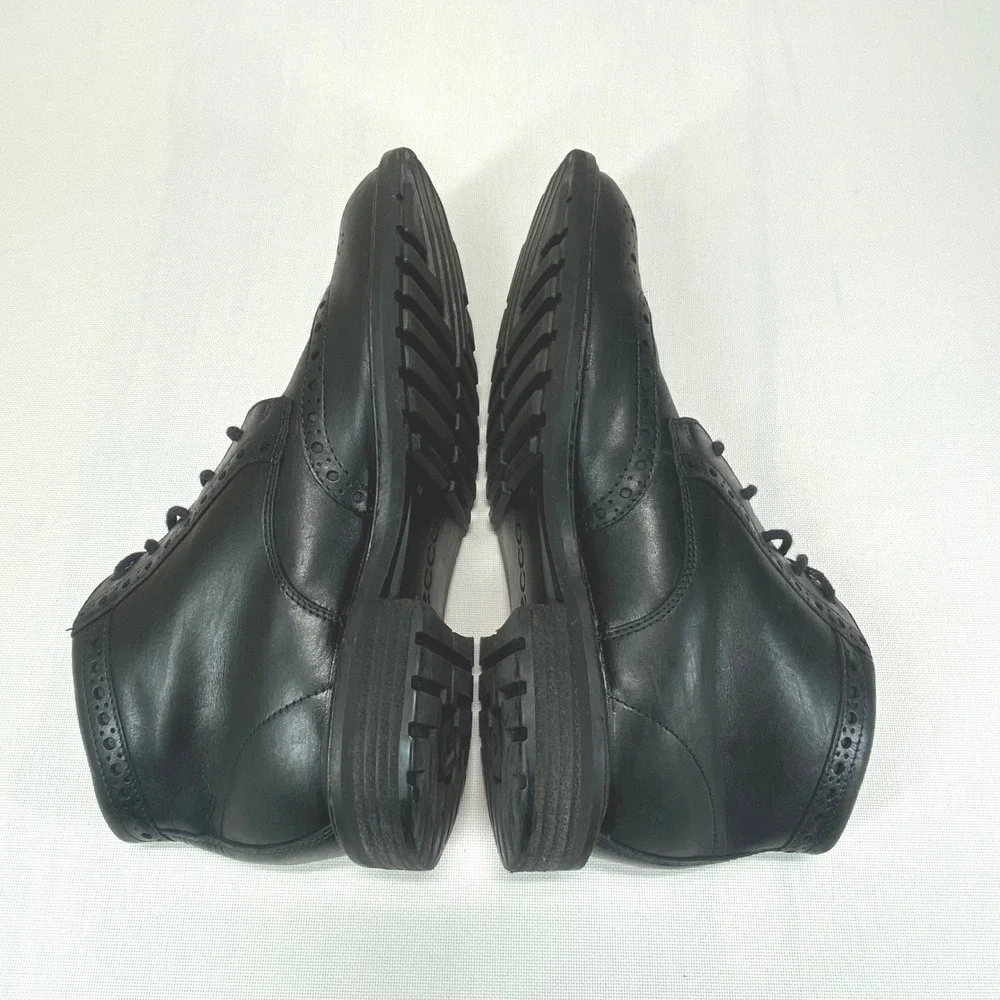 Ecco Vitrus Black Wingtip Chukka‎ Boots Men's EU 40 US size 6